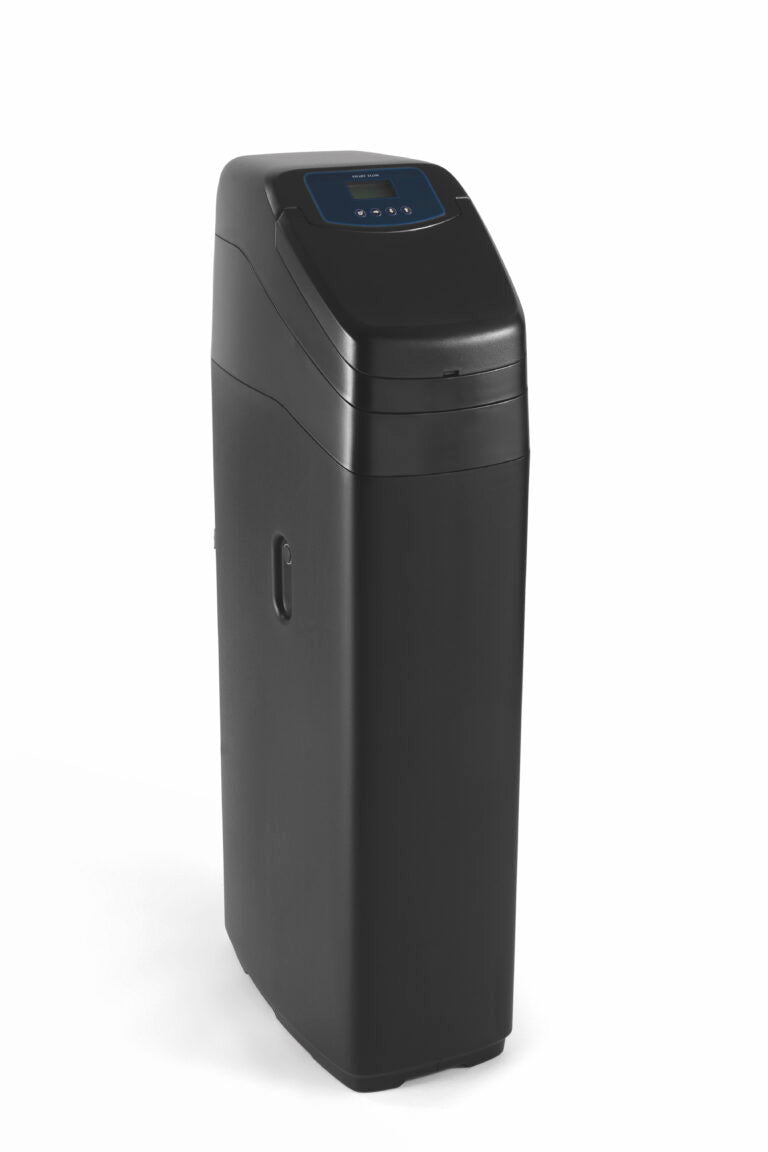 SmartFlow 250 waterontharder zwart – zijaanzicht van 22L high-capacity model met compact design en digitaal besturingssysteem.